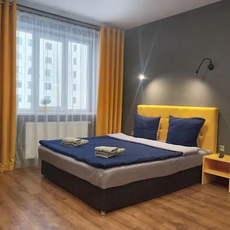 нова в центрі міста Apartamento *