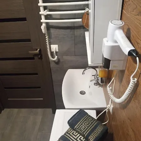 нова в центрі міста Apartment Uzhhorod