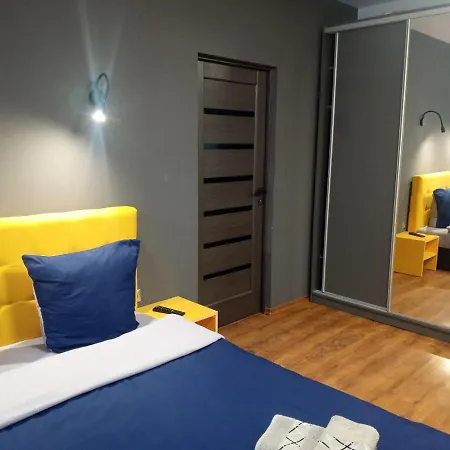 нова в центрі міста Apartamento *
