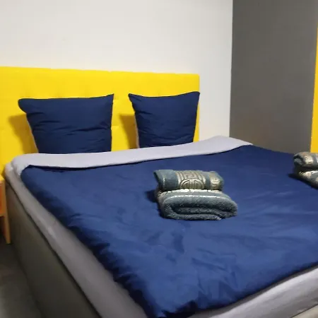 нова в центрі міста Apartamento *