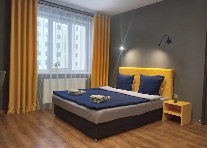 нова в центрі міста Apartment *