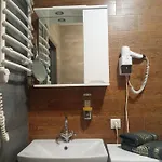 нова в центрі міста