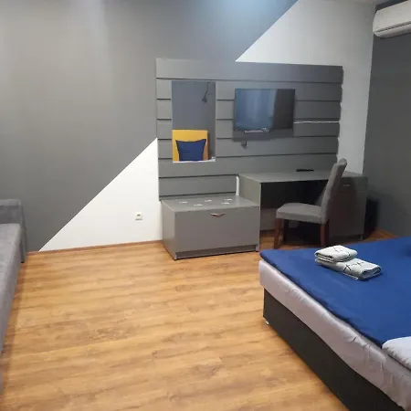 нова в центрі міста * Oezjhorod