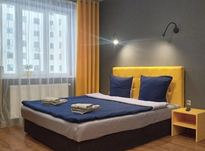 нова в центрі міста *